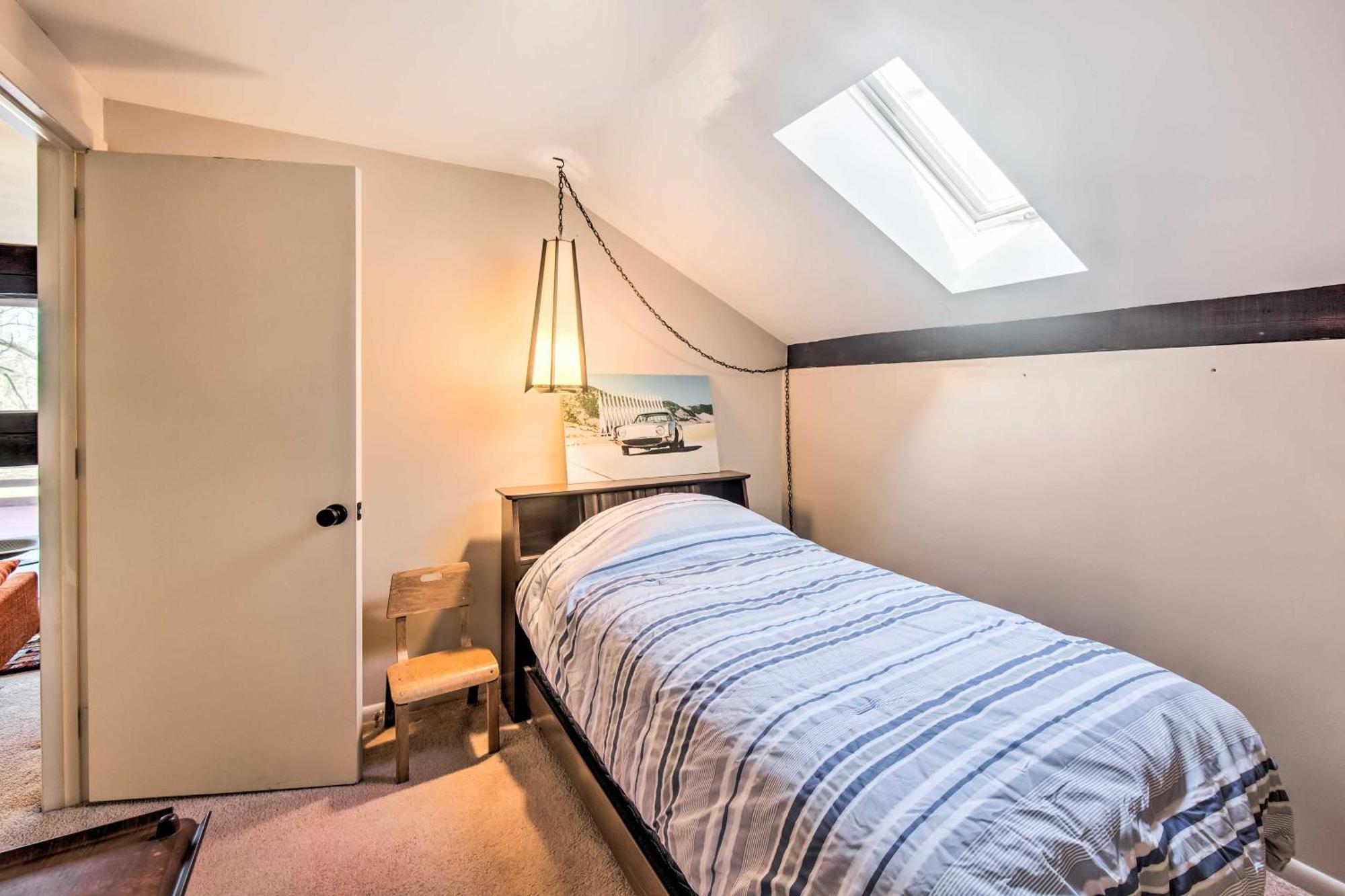 Runningwater Apartment In Lancaster With Deck 외부 사진